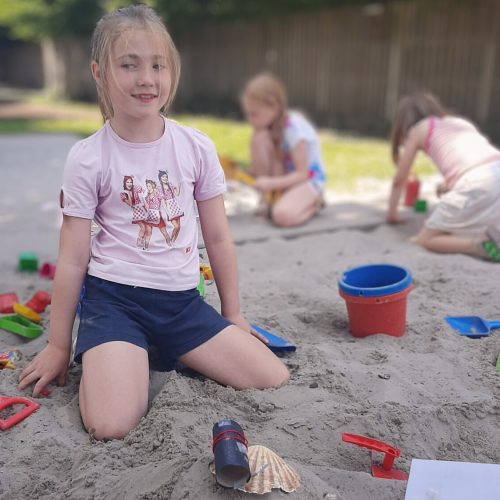 Zand, zon en creativiteit! 🏖️🪣