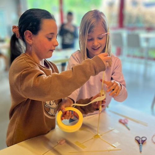 Teamwork tijdens Marshmallow Challenge